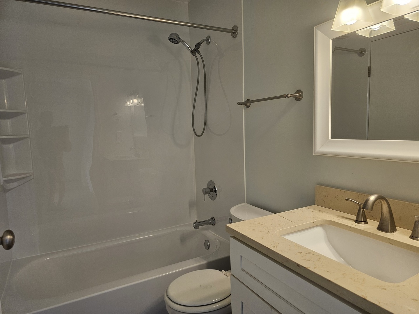 307 E Alpine Drive, Glendale Heights, IL 60139