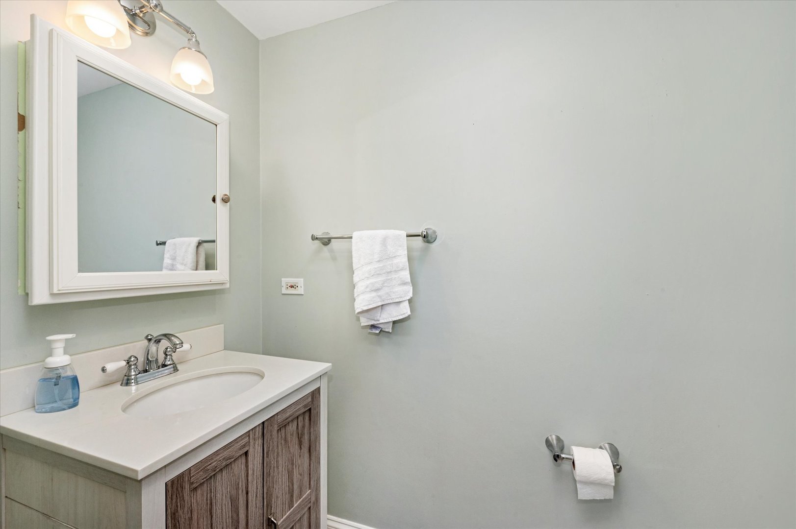 1157 Gunderson Avenue, Oak Park, IL 60304