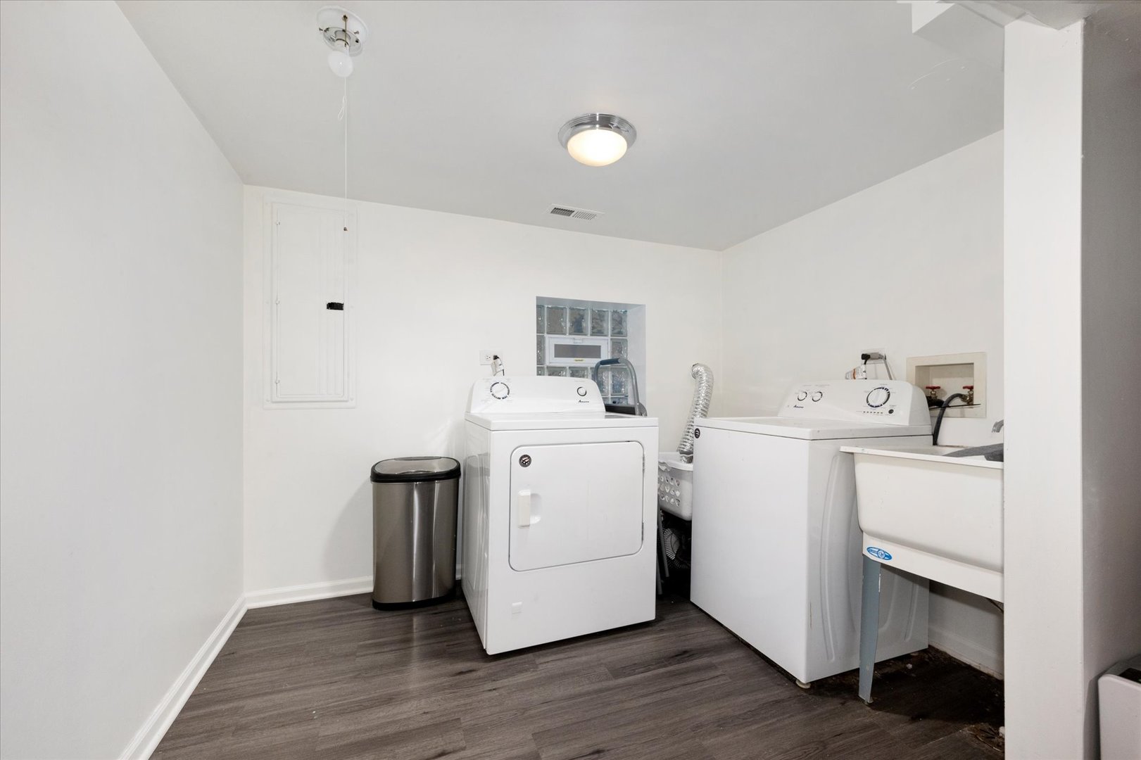 1157 Gunderson Avenue, Oak Park, IL 60304