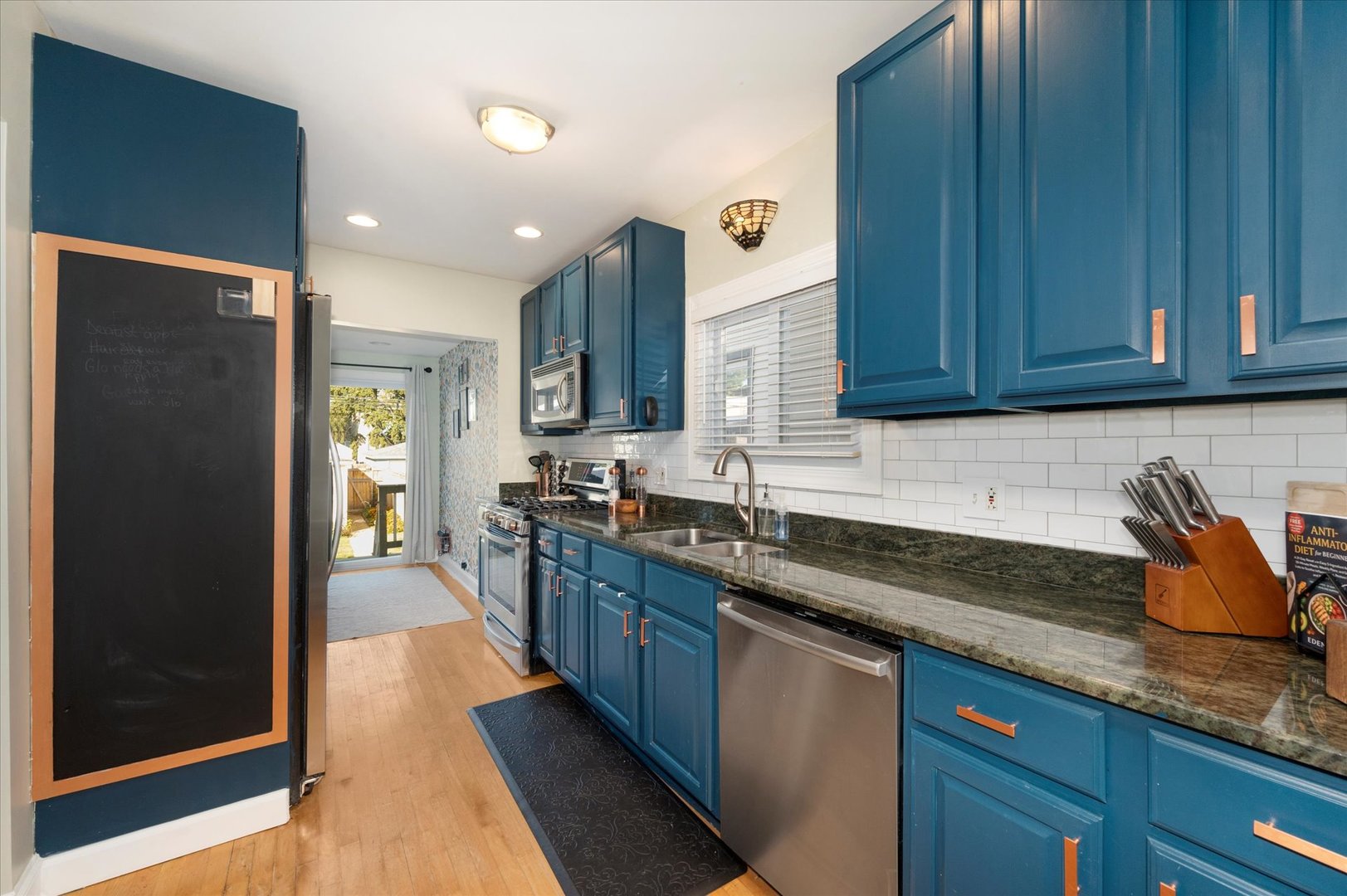 1157 Gunderson Avenue, Oak Park, IL 60304