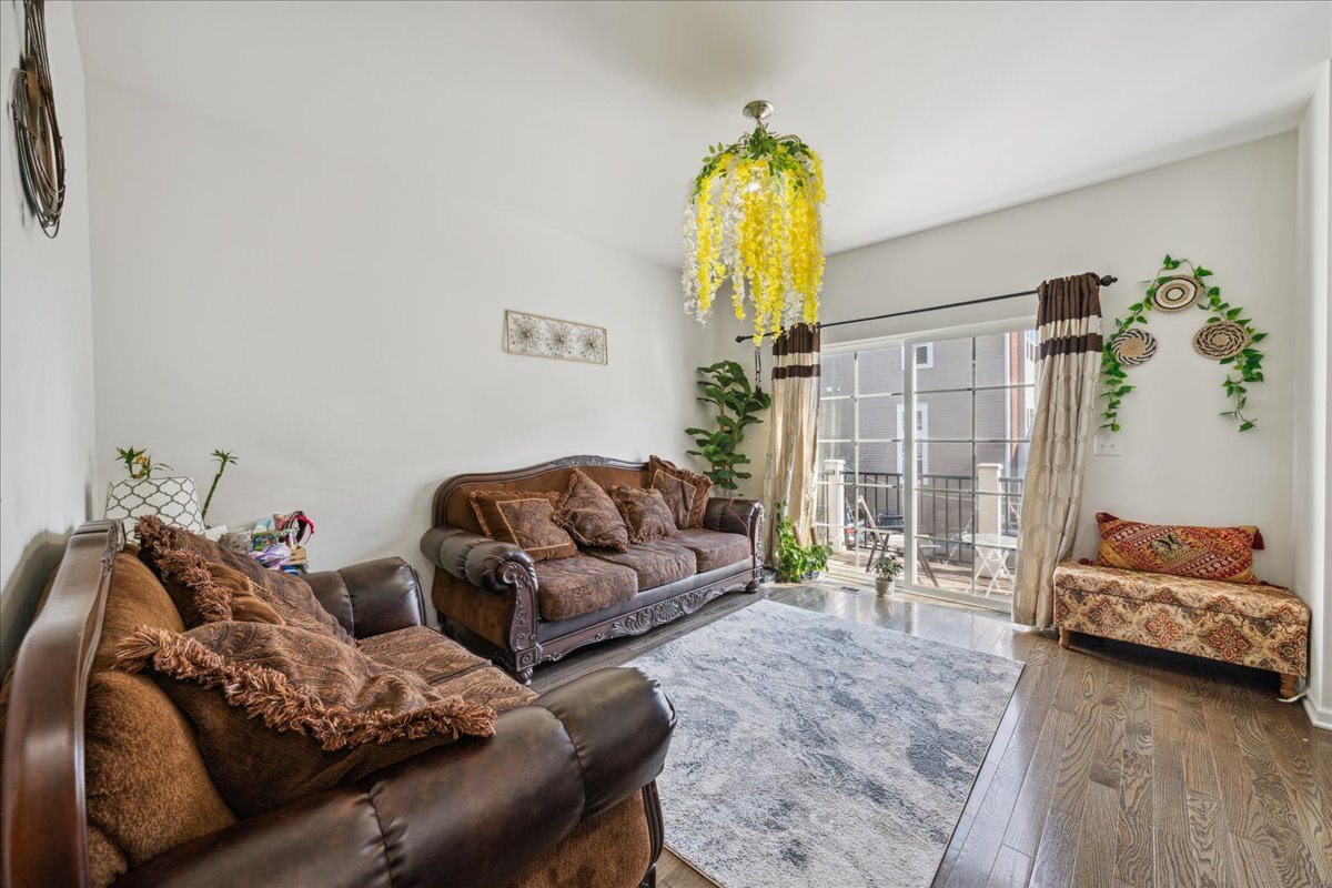 4277 Liberty Street #4277, Aurora, IL 60504