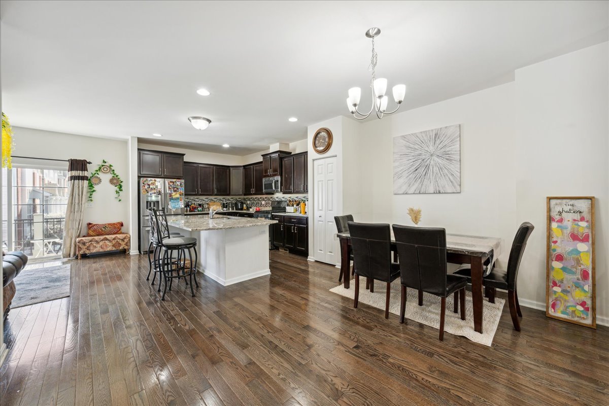 4277 Liberty Street #4277, Aurora, IL 60504