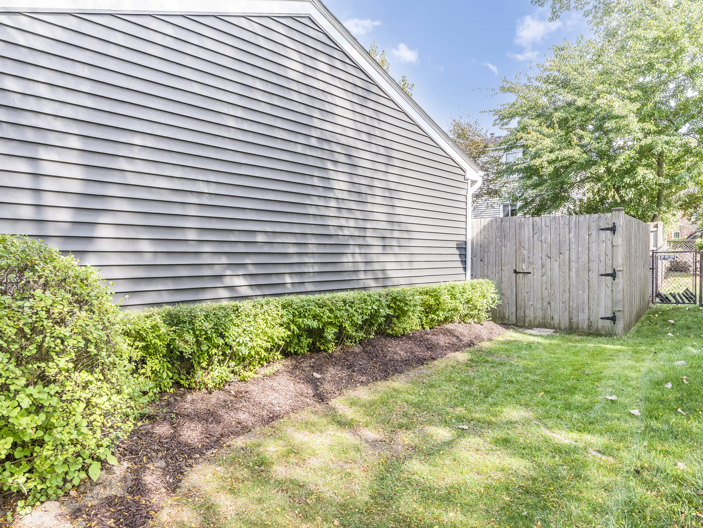 5015 Rochester Drive, Hoffman Estates, IL 60010
