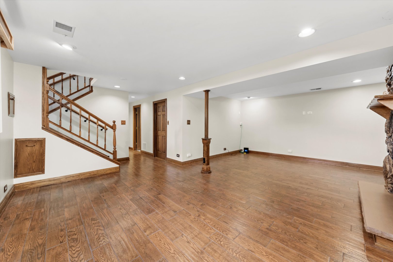 15100 Crescent Green Drive, Oak Forest, IL 60452