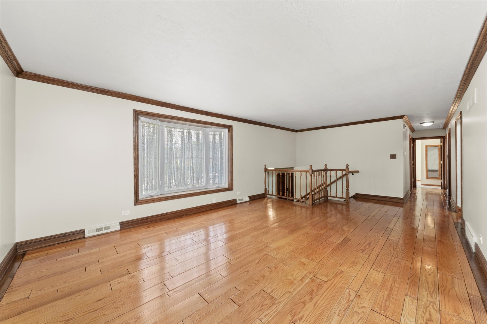 15100 Crescent Green Drive, Oak Forest, IL 60452