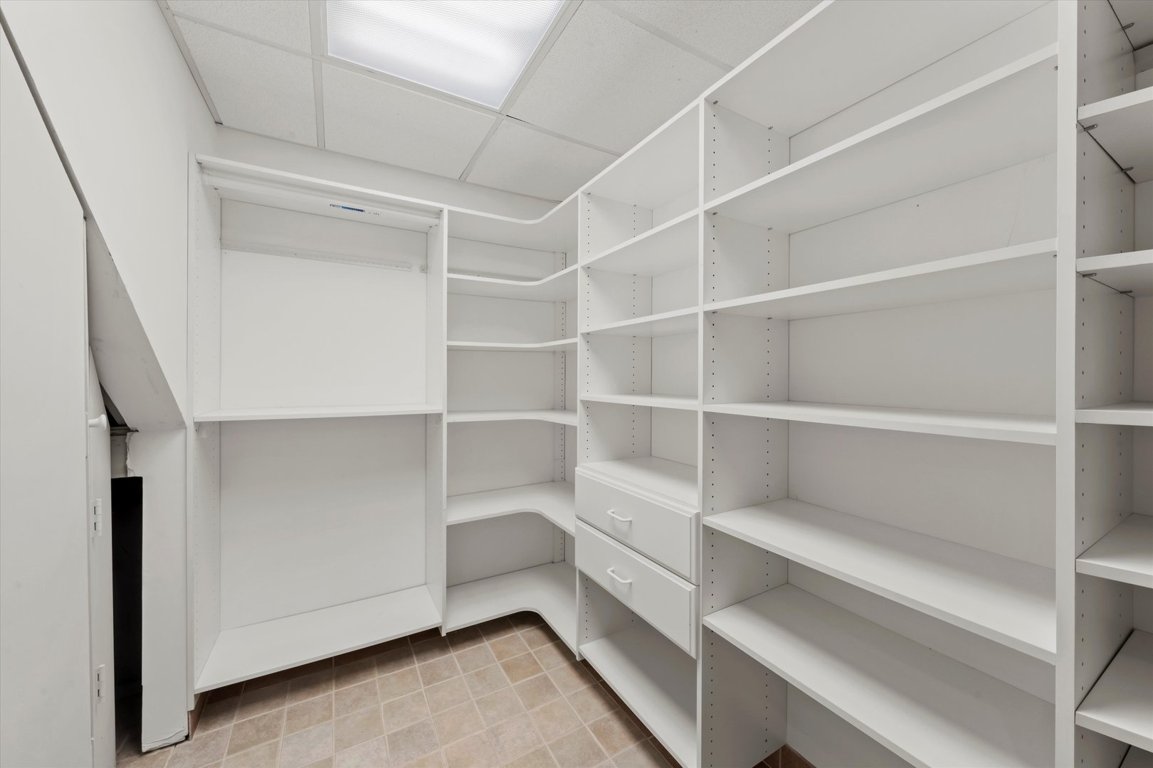 15100 Crescent Green Drive, Oak Forest, IL 60452