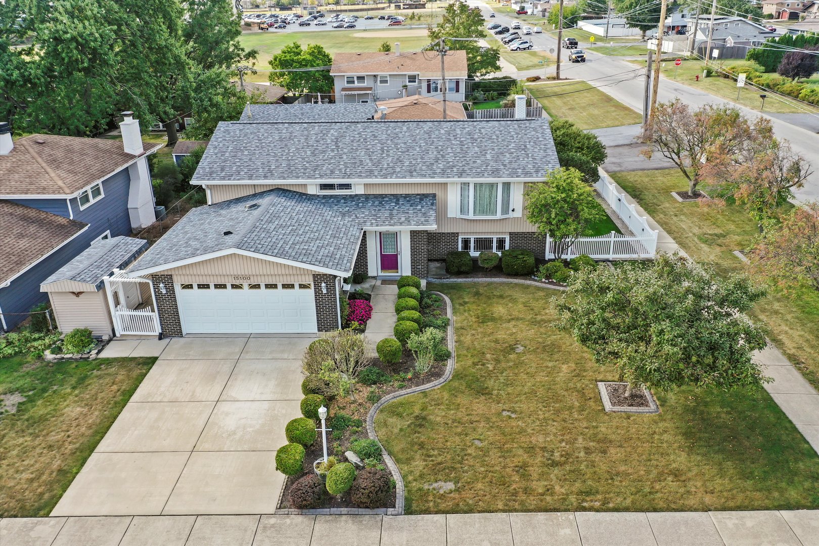 15100 Crescent Green Drive, Oak Forest, IL 60452