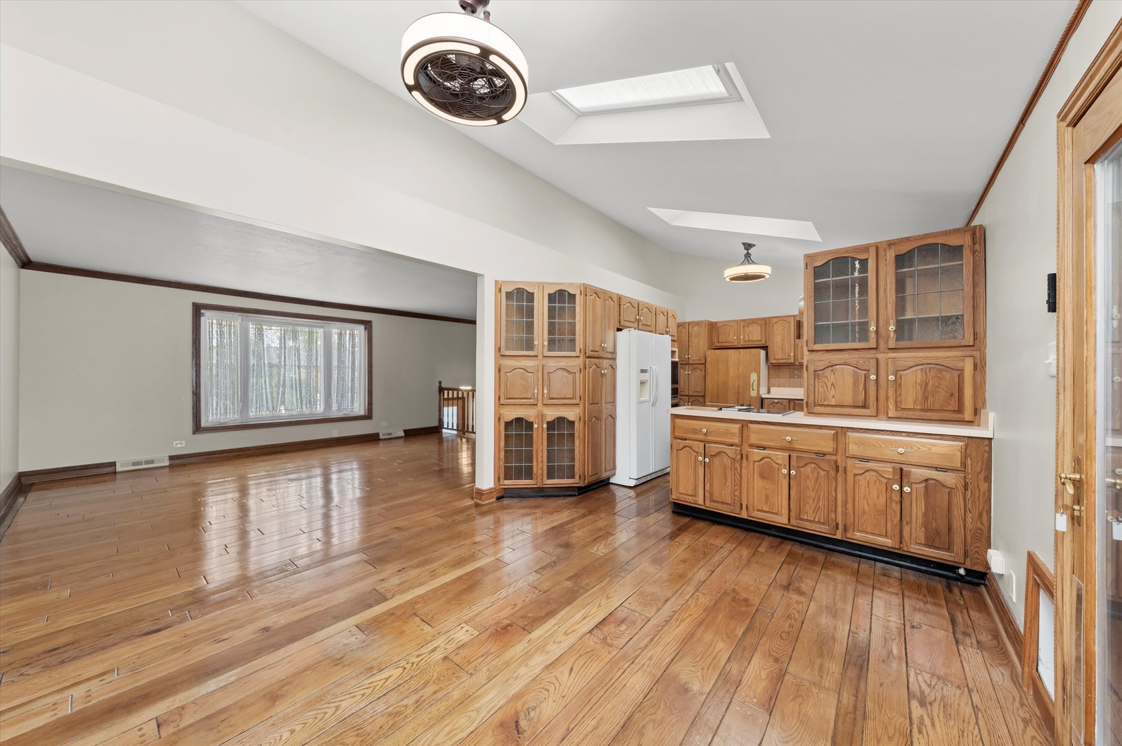 15100 Crescent Green Drive, Oak Forest, IL 60452