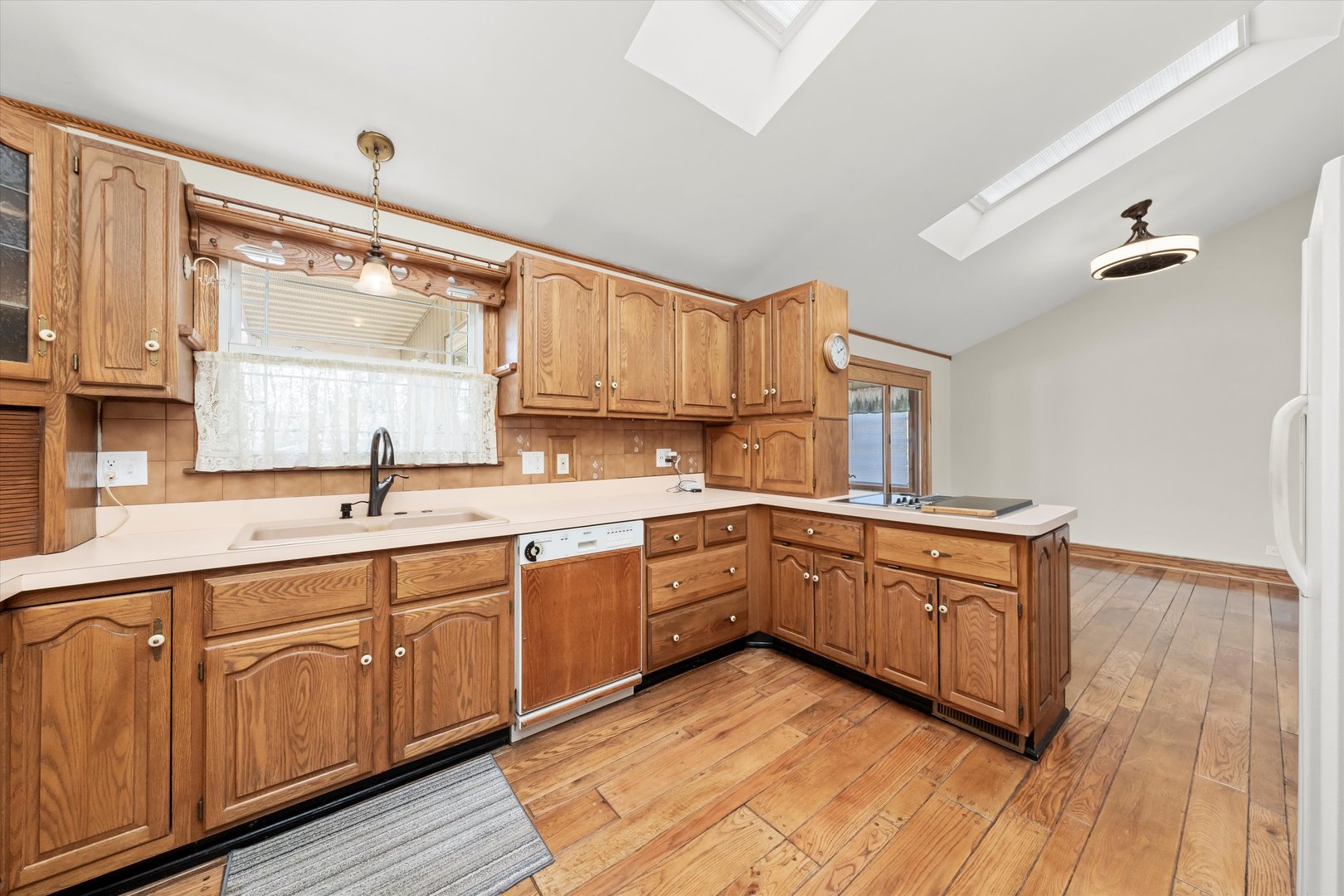 15100 Crescent Green Drive, Oak Forest, IL 60452