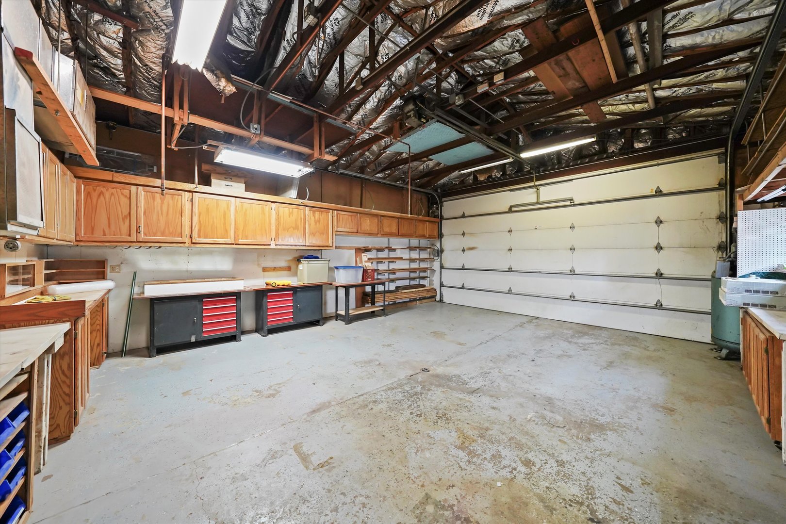 15100 Crescent Green Drive, Oak Forest, IL 60452