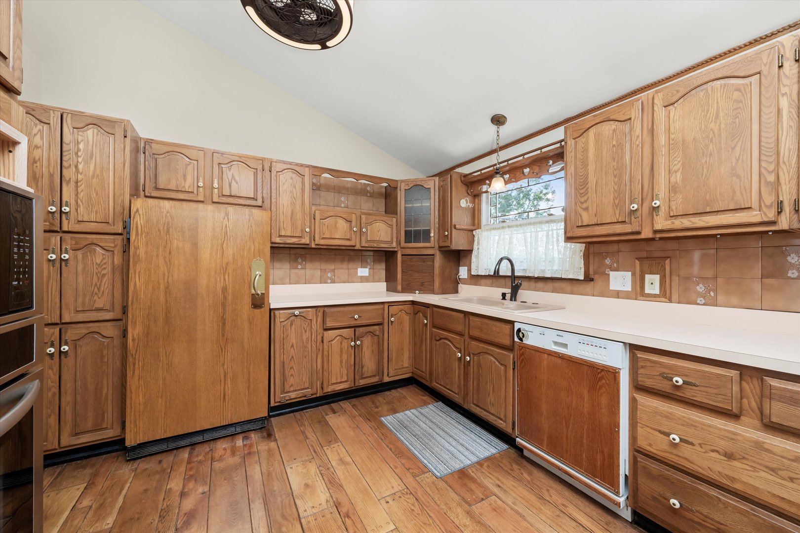 15100 Crescent Green Drive, Oak Forest, IL 60452