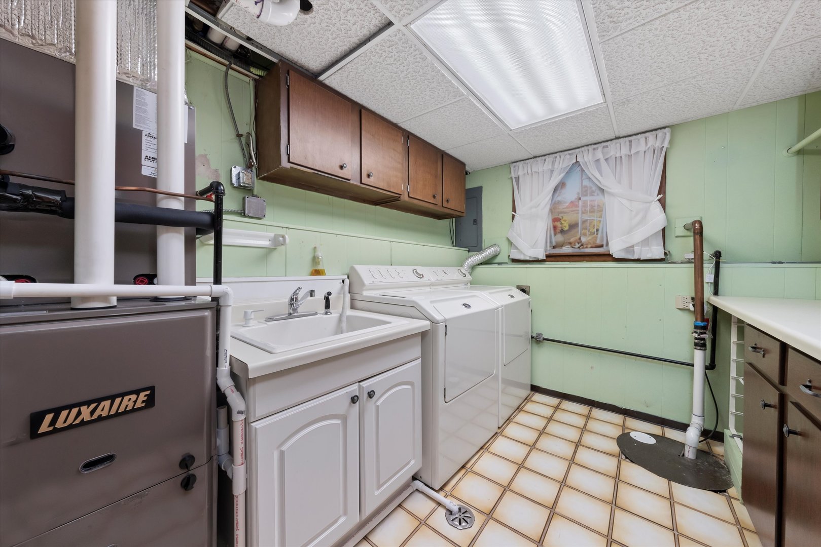 15100 Crescent Green Drive, Oak Forest, IL 60452