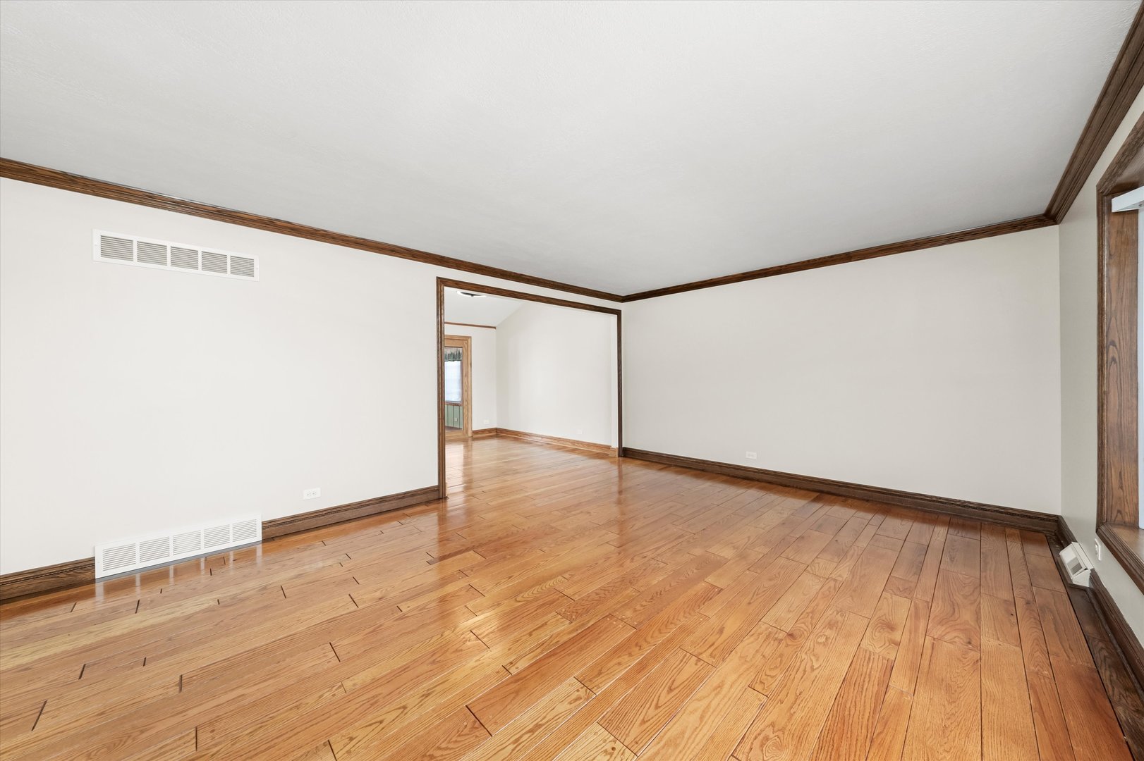 15100 Crescent Green Drive, Oak Forest, IL 60452