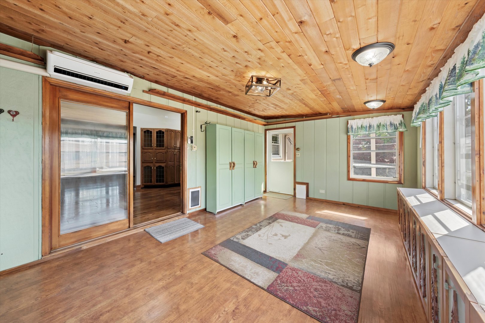 15100 Crescent Green Drive, Oak Forest, IL 60452