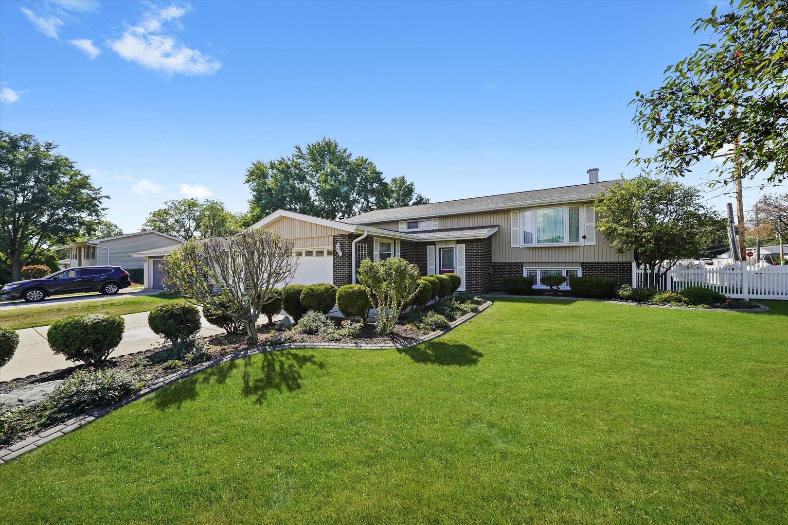 15100 Crescent Green Drive, Oak Forest, IL 60452