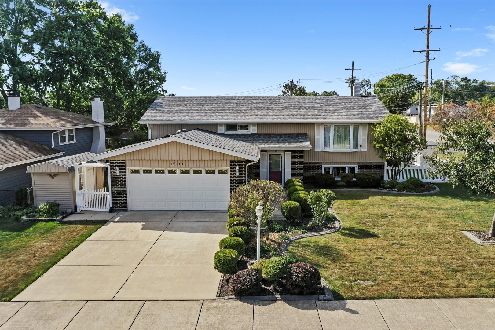 15100 Crescent Green Drive, Oak Forest, IL 60452