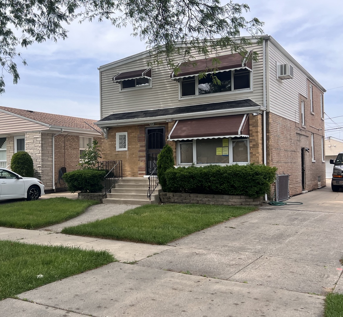1610 N 23rd Avenue #2, Melrose Park, IL 60160