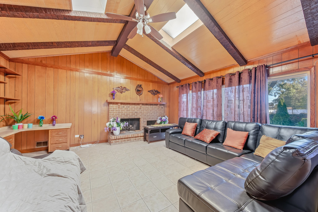 452 E 167th Street, South Holland, IL 60473