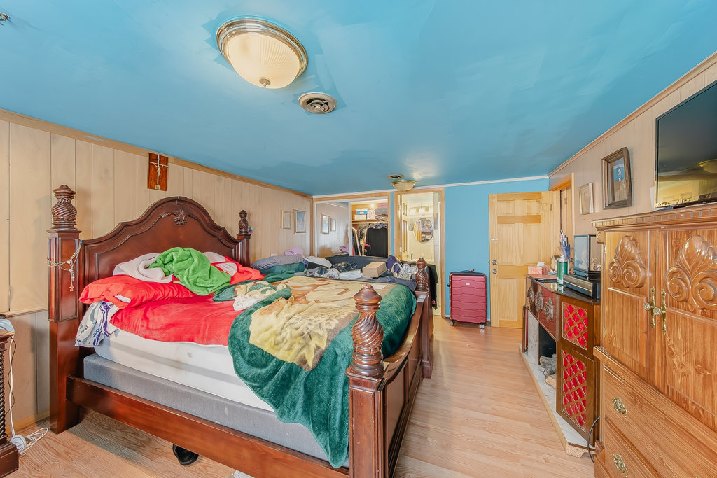 452 E 167th Street, South Holland, IL 60473