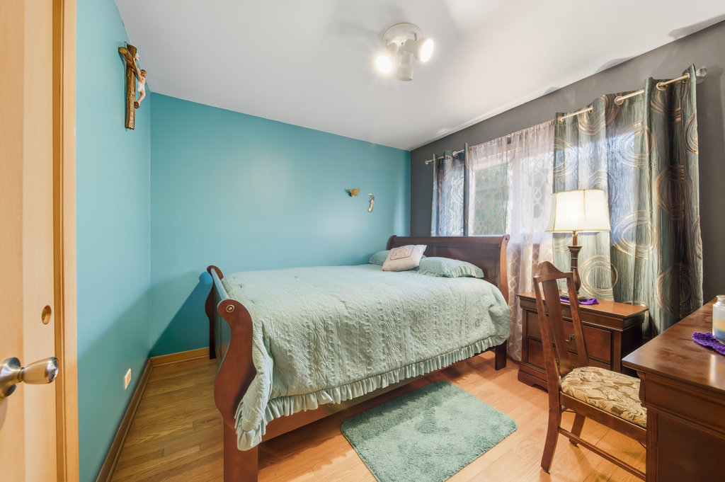 452 E 167th Street, South Holland, IL 60473