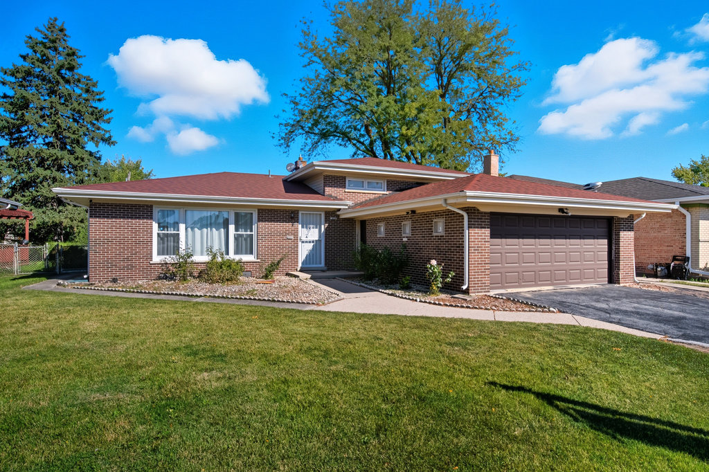 452 E 167th Street, South Holland, IL 60473