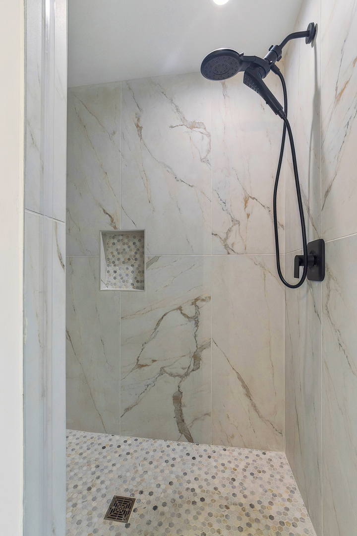 700 Czacki Street, Lemont, IL 60439