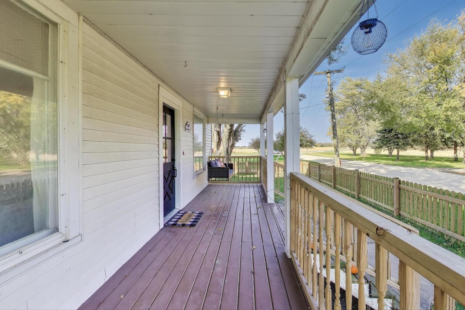 17128 Lukens Road, Sycamore, IL 60178