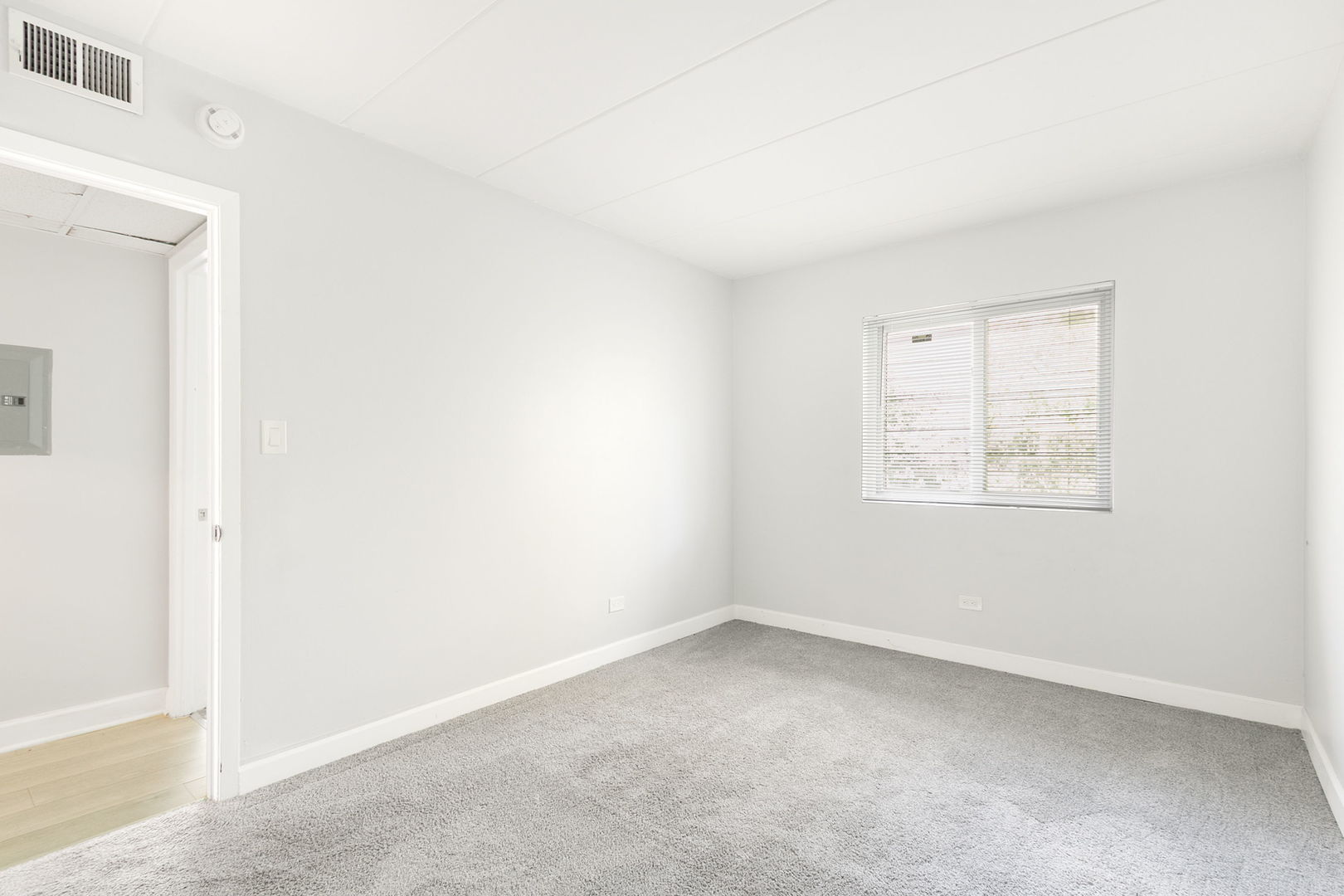 17000 Novak Drive #105, Hazel Crest, IL 60429