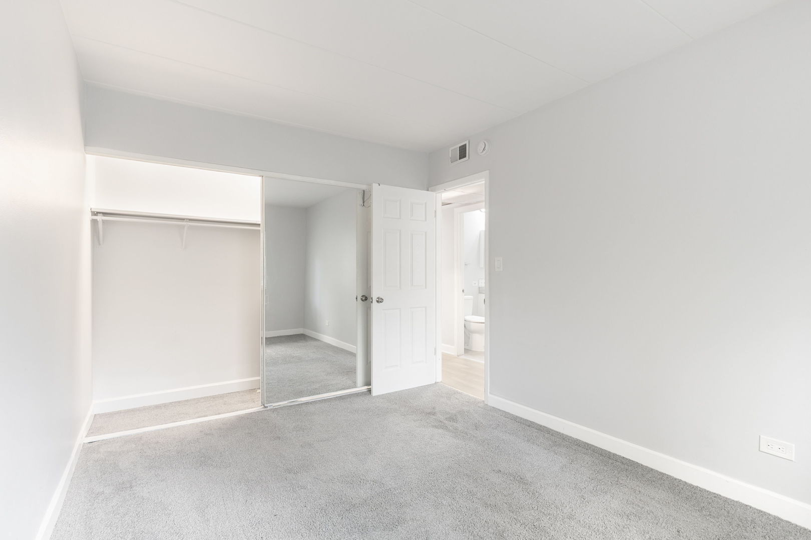 17000 Novak Drive #105, Hazel Crest, IL 60429