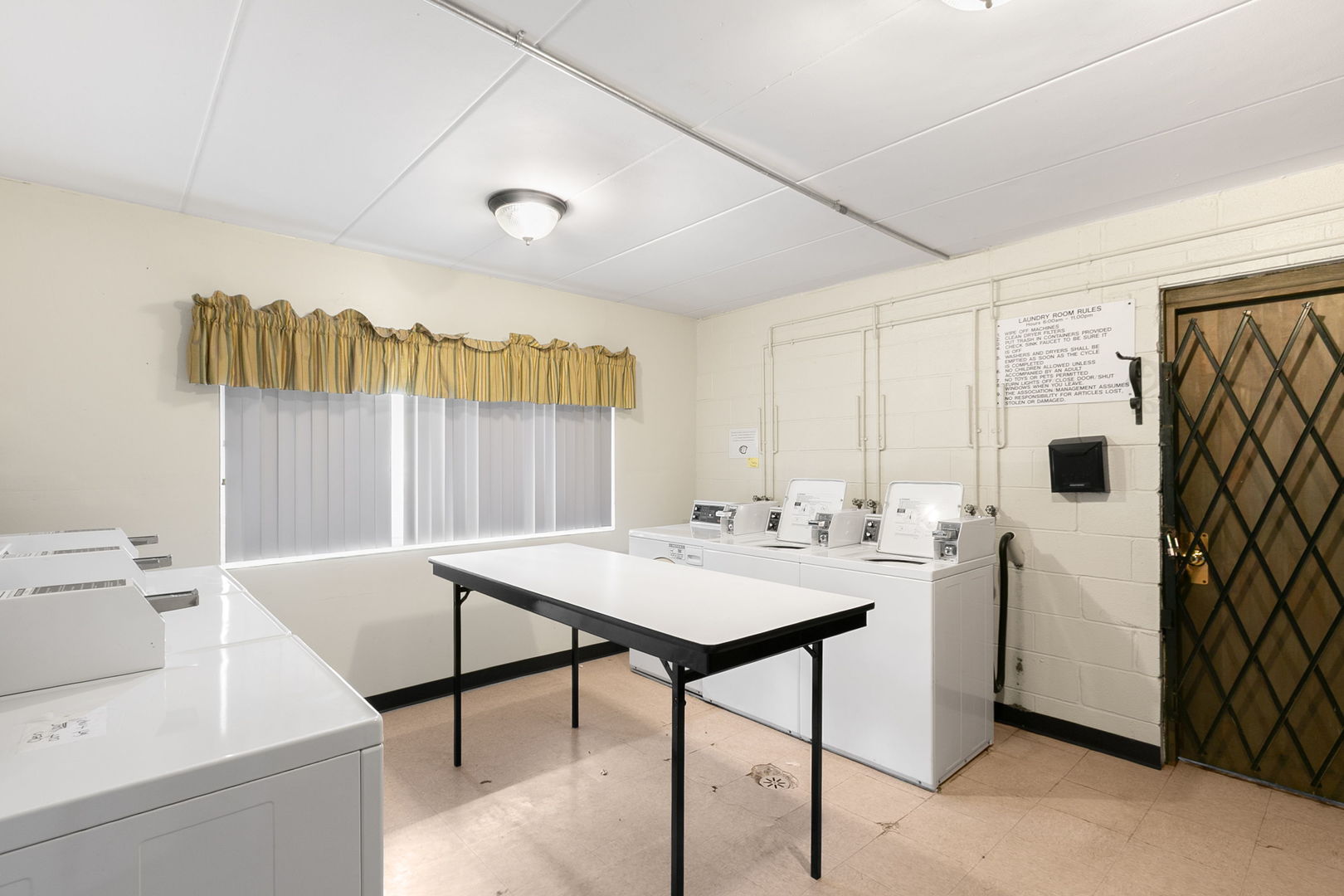 17000 Novak Drive #105, Hazel Crest, IL 60429