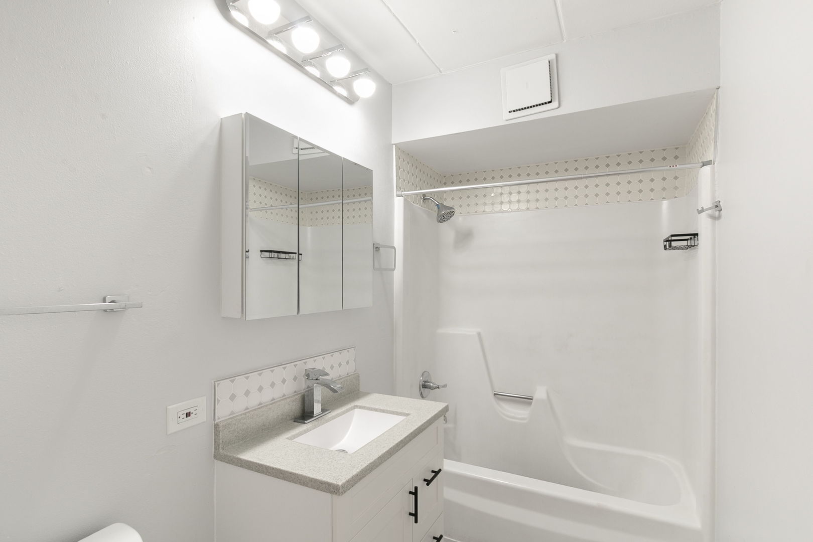 17000 Novak Drive #105, Hazel Crest, IL 60429