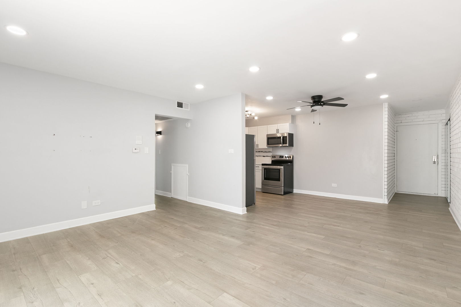 17000 Novak Drive #105, Hazel Crest, IL 60429