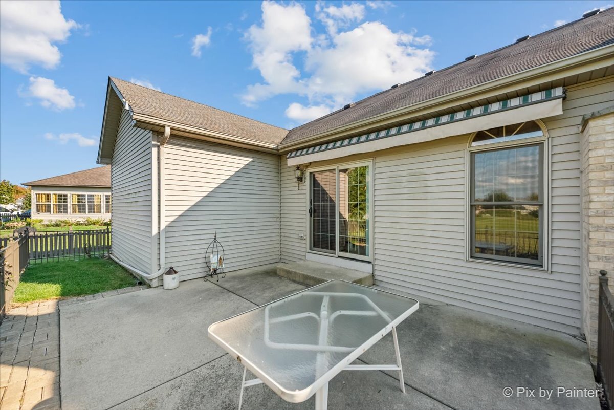 602 Woodside Terrace, Hampshire, IL 60140