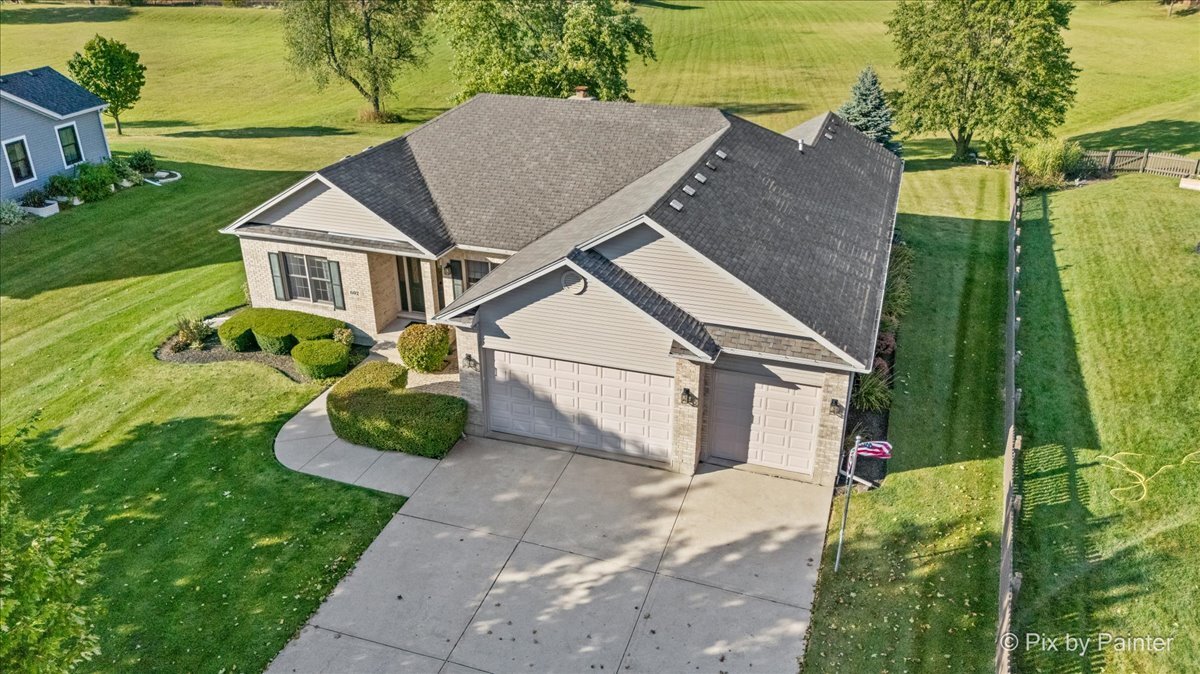 602 Woodside Terrace, Hampshire, IL 60140