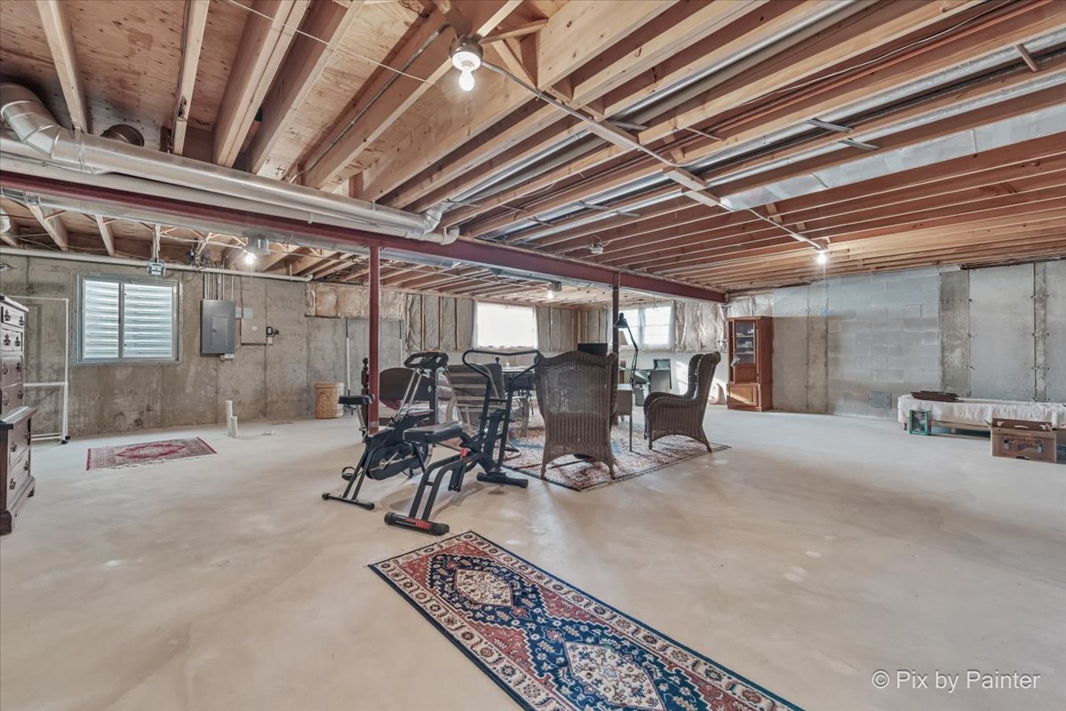 602 Woodside Terrace, Hampshire, IL 60140