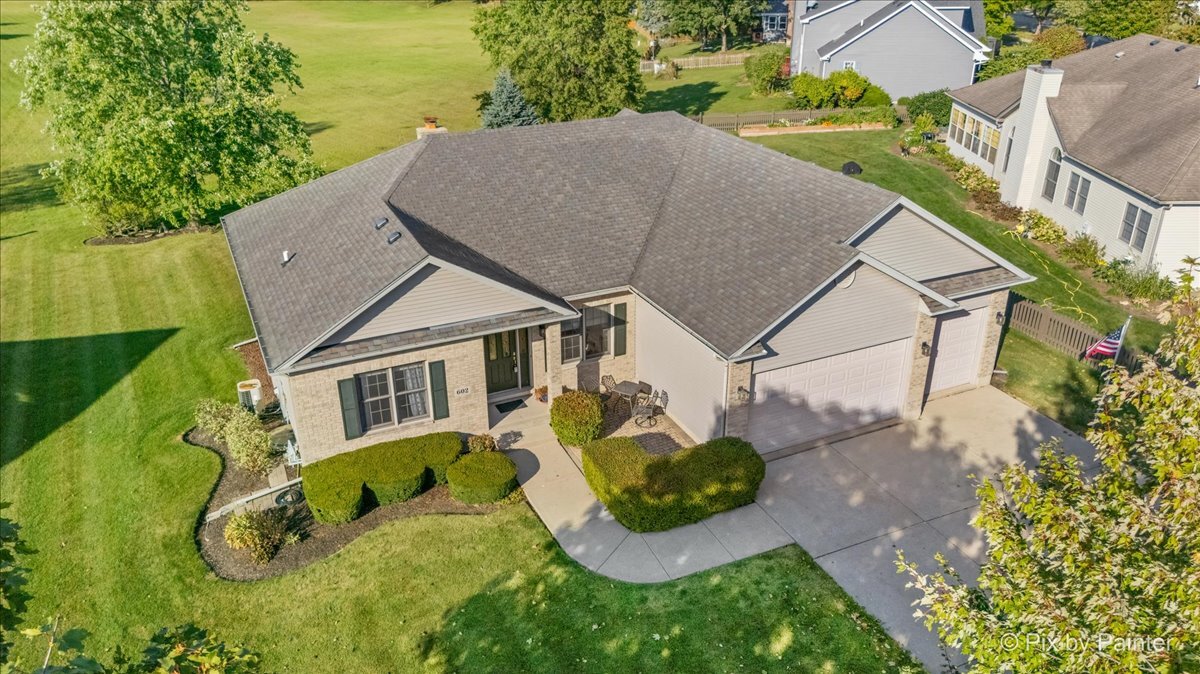 602 Woodside Terrace, Hampshire, IL 60140