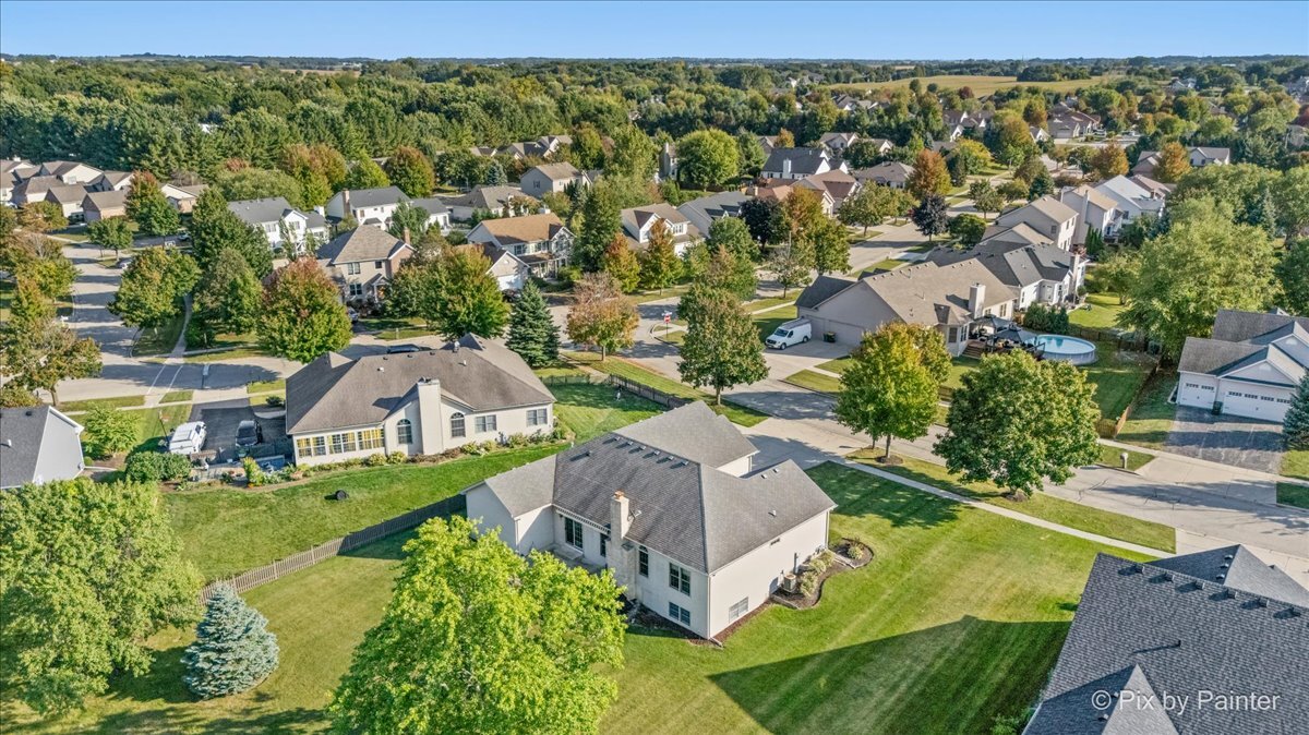 602 Woodside Terrace, Hampshire, IL 60140