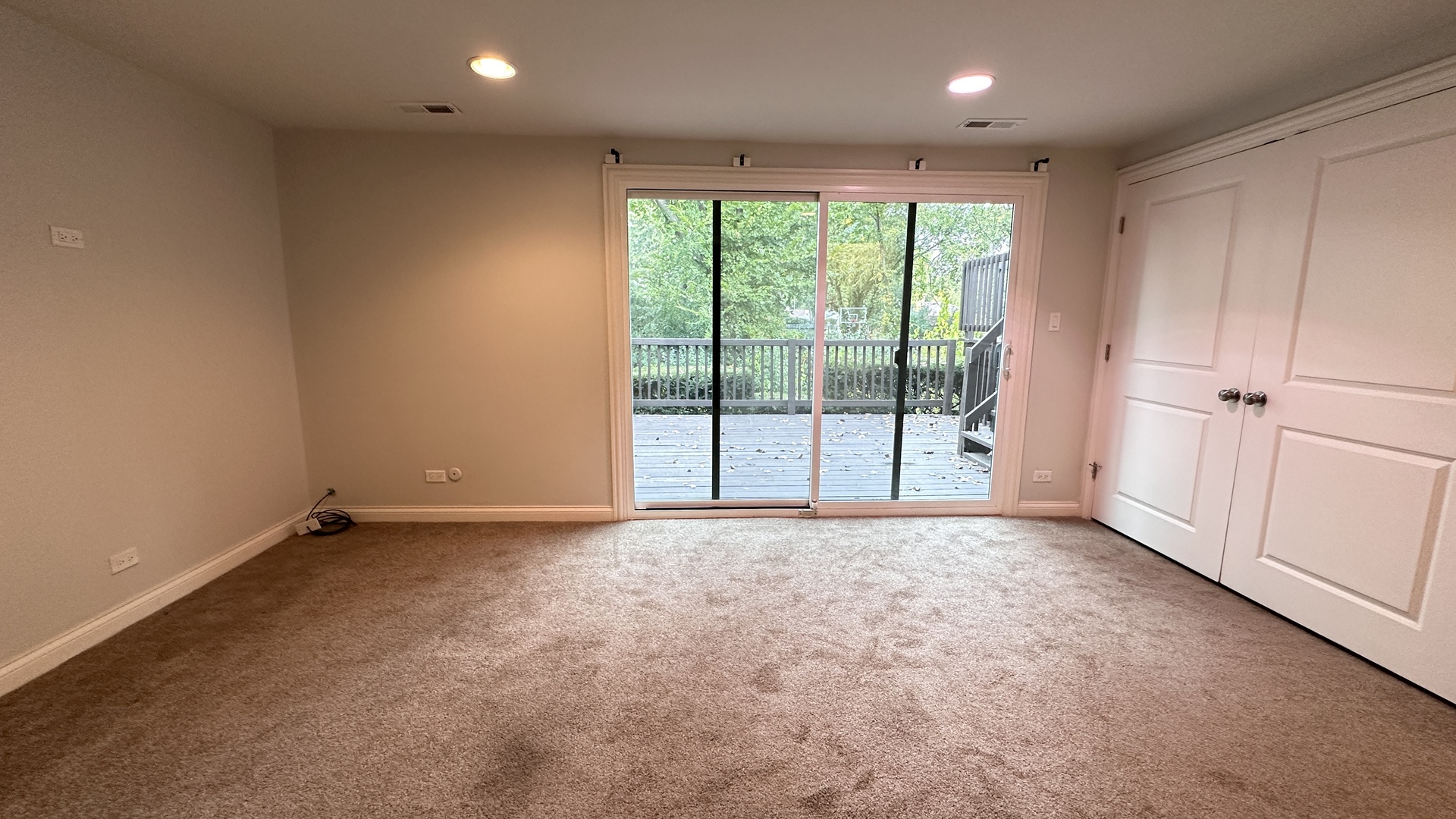 183 Cascade Drive, Indian Head Park, IL 60525