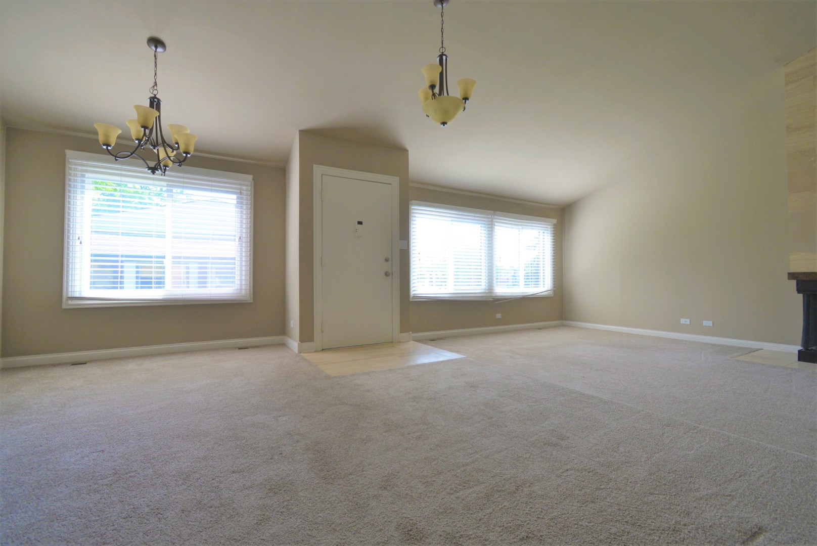 183 Cascade Drive, Indian Head Park, IL 60525