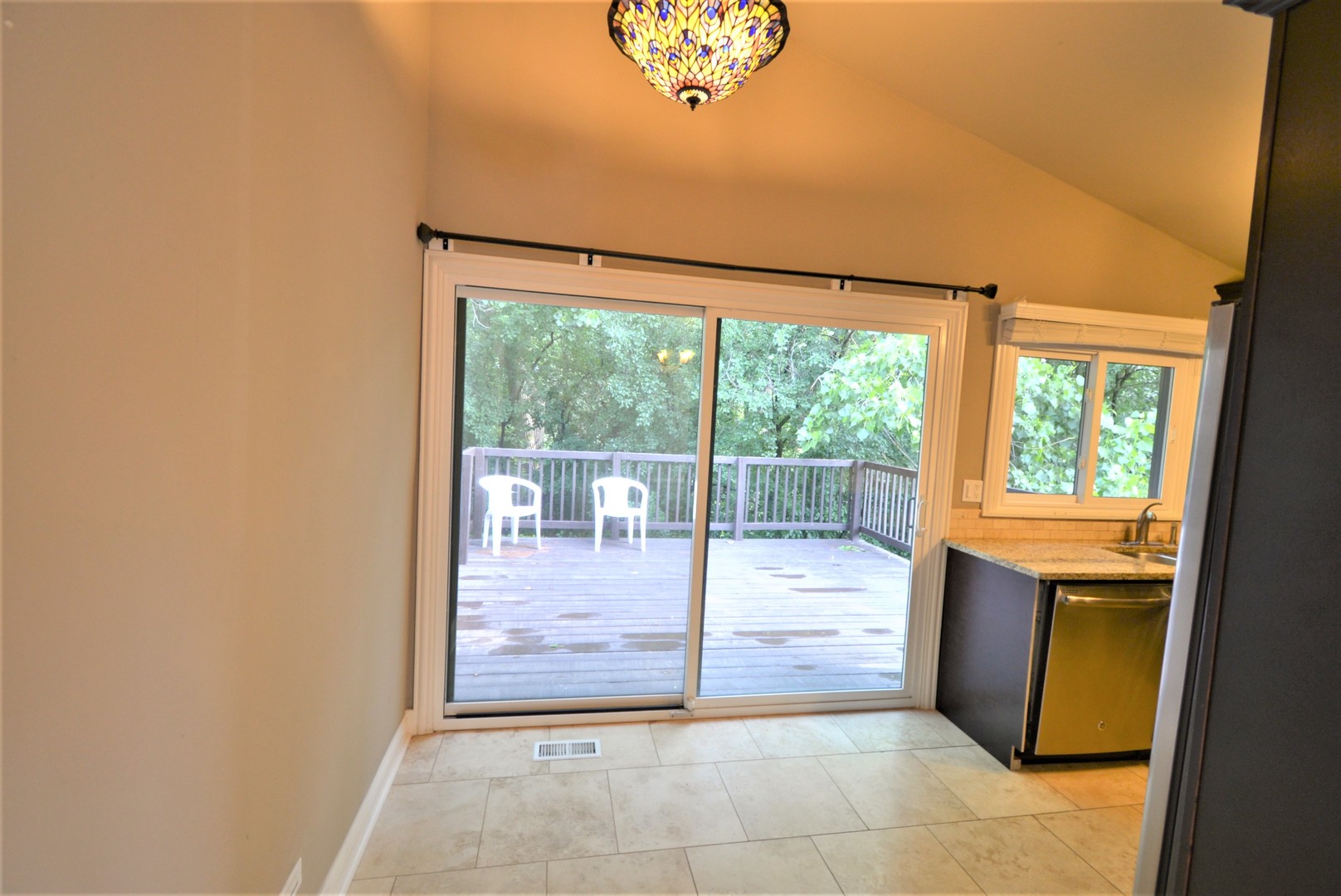 183 Cascade Drive, Indian Head Park, IL 60525