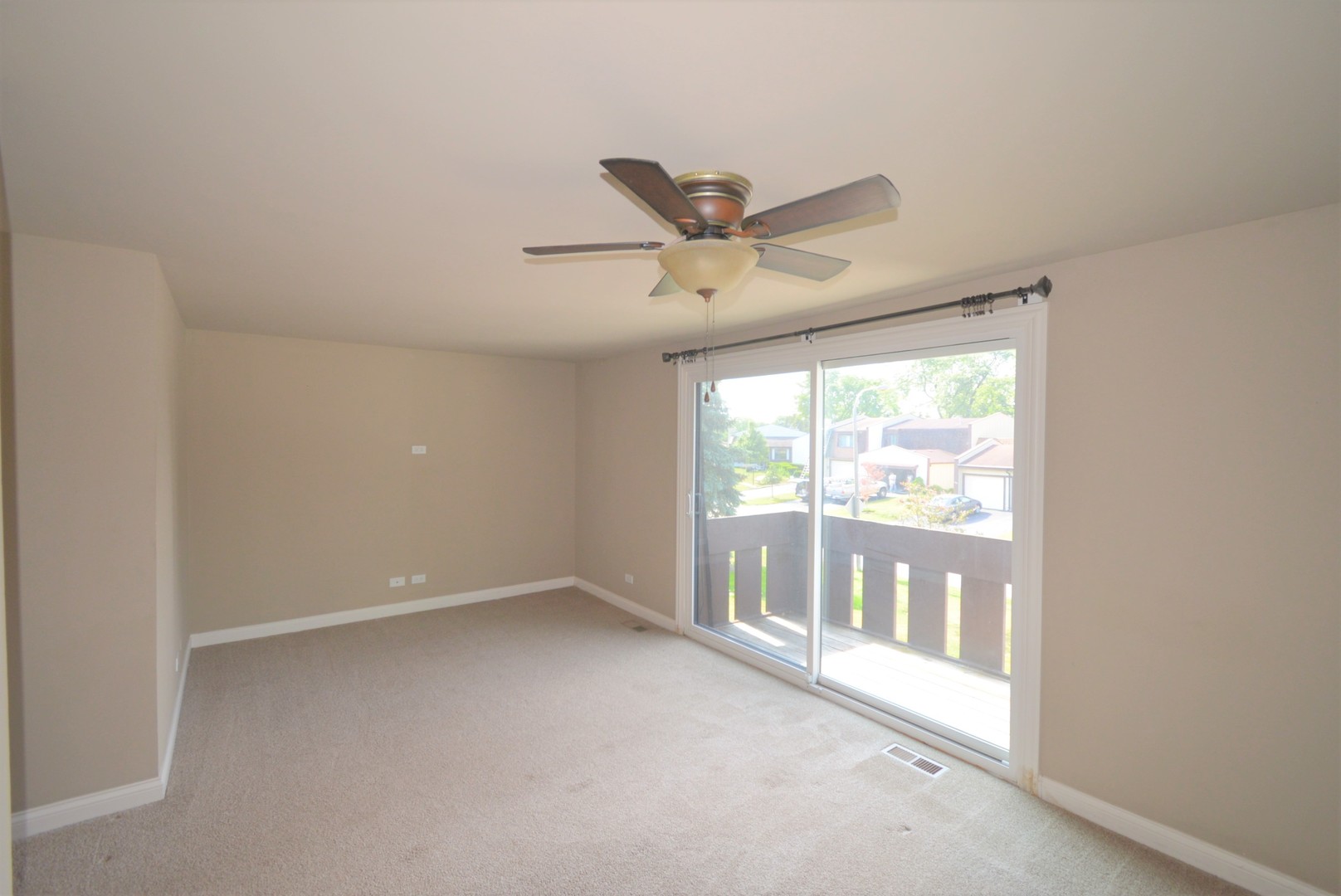 183 Cascade Drive, Indian Head Park, IL 60525
