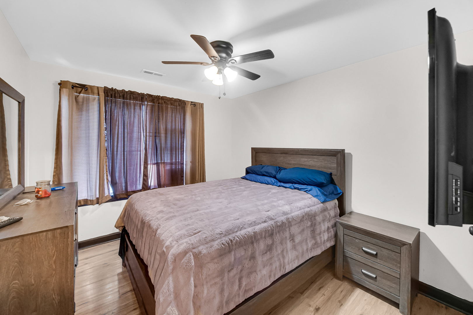 8907 S Cottage Grove Avenue, Chicago, IL 60619