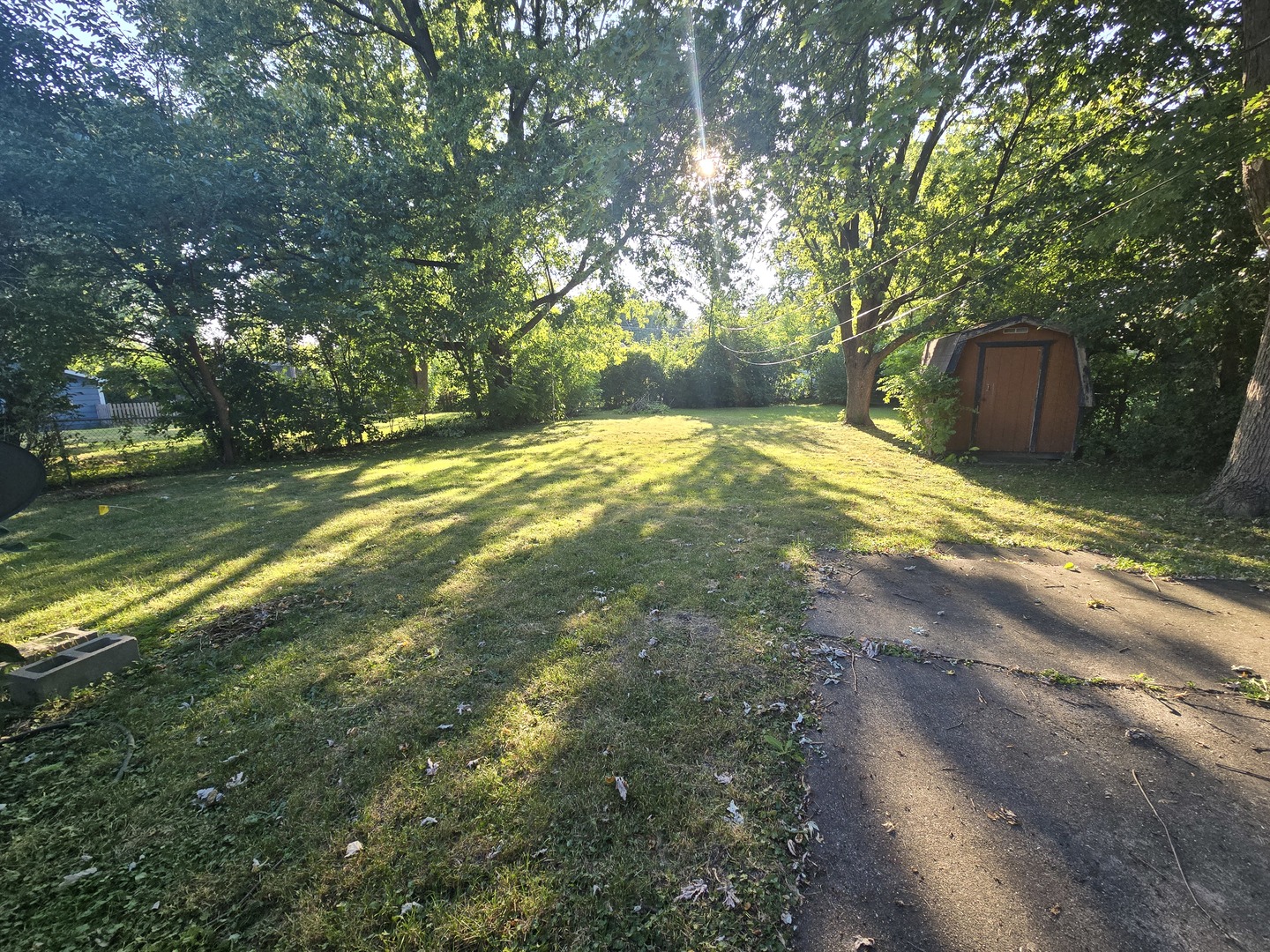 608 Deerpath Drive, Lindenhurst, IL 60046