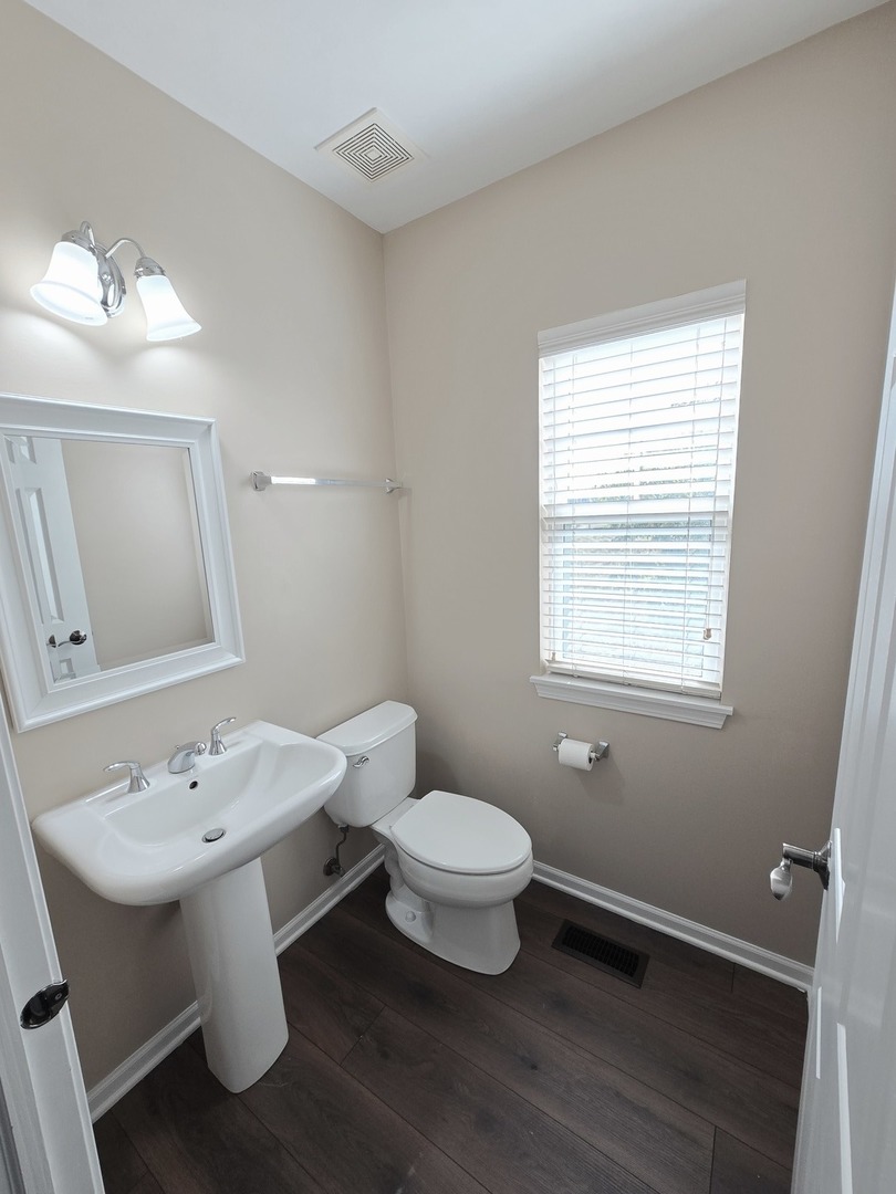 3401 Kentshire Circle #3401, Aurora, IL 60504