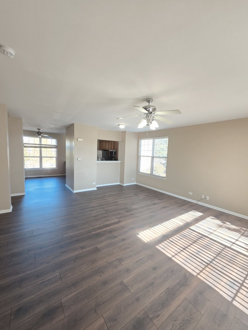 3401 Kentshire Circle #3401, Aurora, IL 60504
