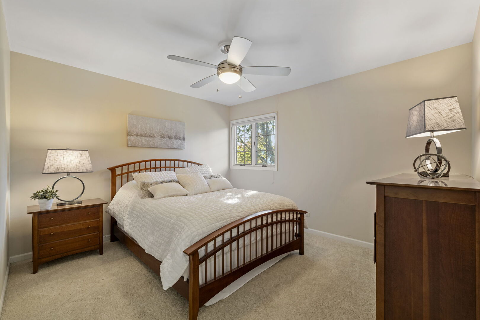 8521 Evergreen Lane, Darien, IL 60561