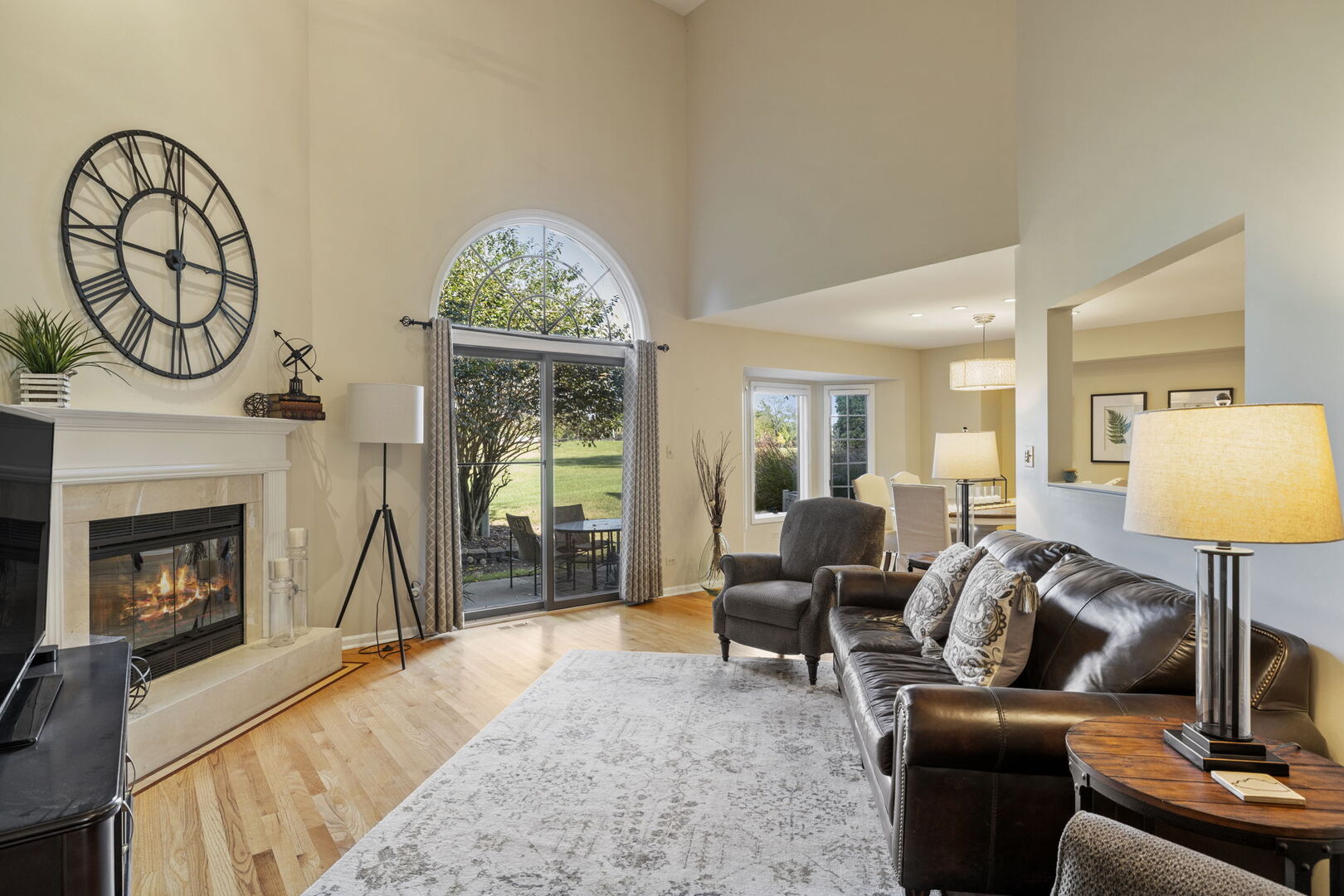 8521 Evergreen Lane, Darien, IL 60561