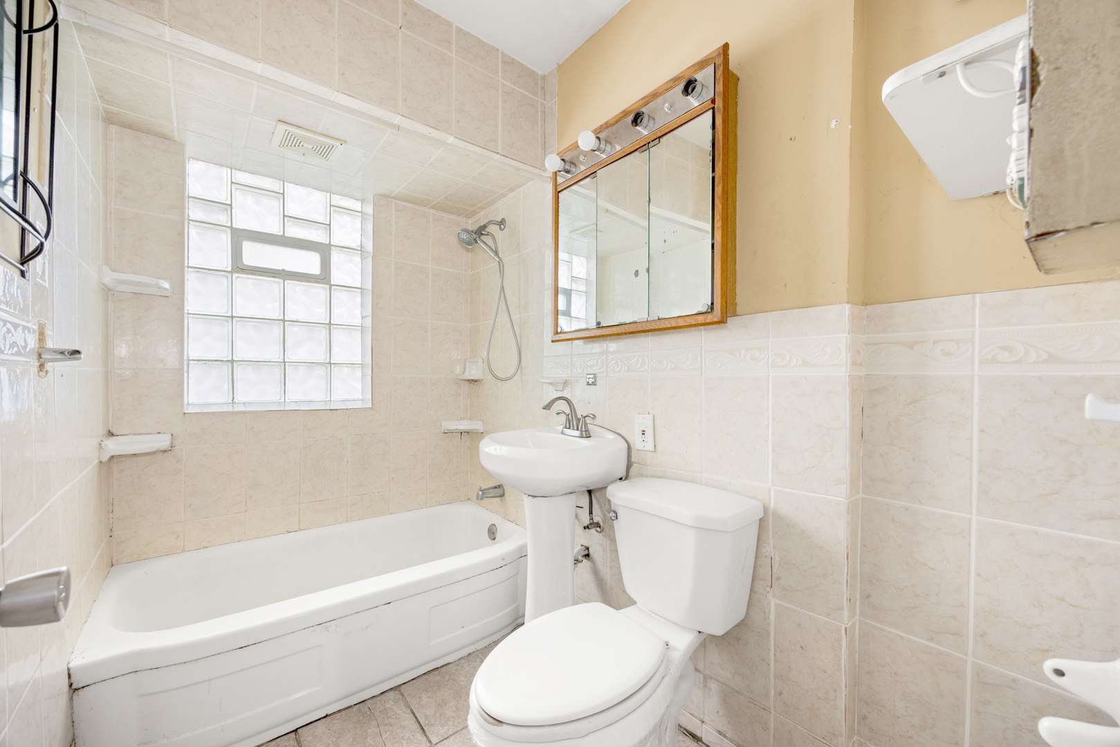 11 166th Street, Calumet City, IL 60409