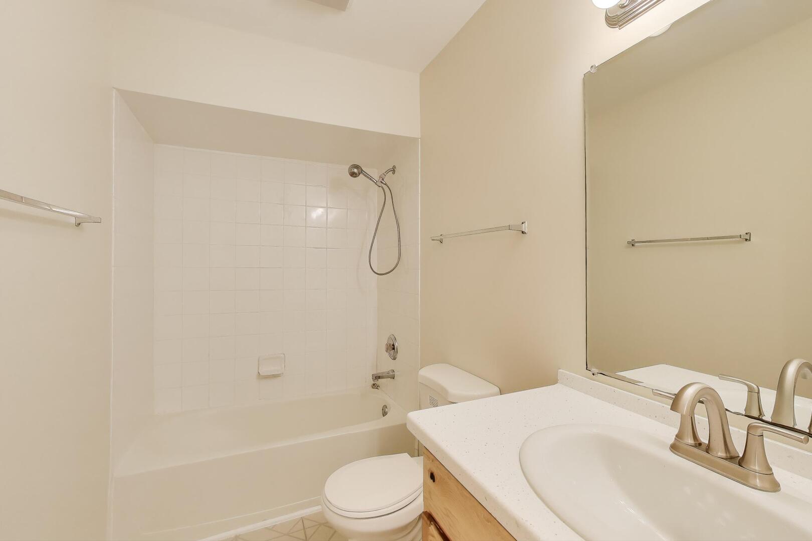 2318 W Flournoy Street #G, Chicago, IL 60612