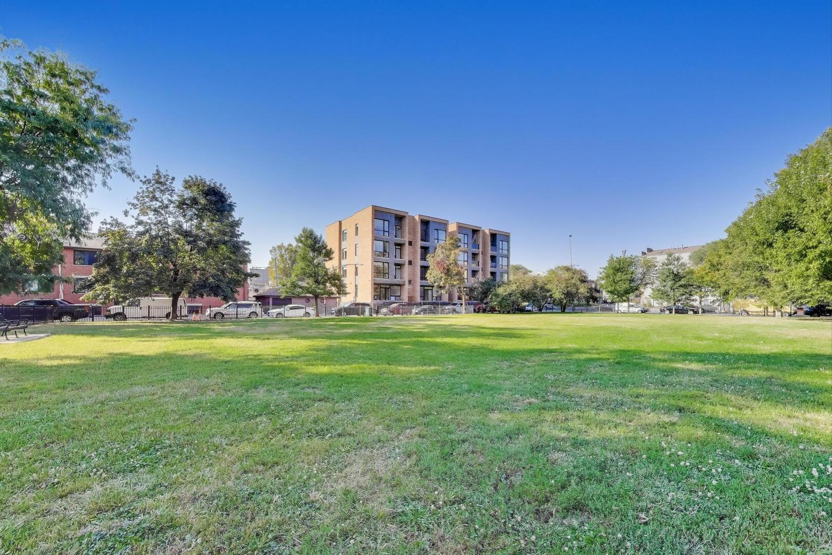 2318 W Flournoy Street #G, Chicago, IL 60612